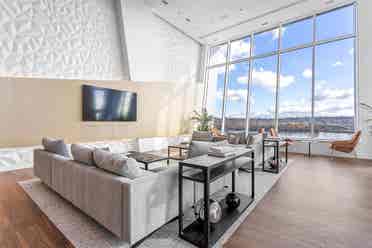 New Listing - Room for Rent