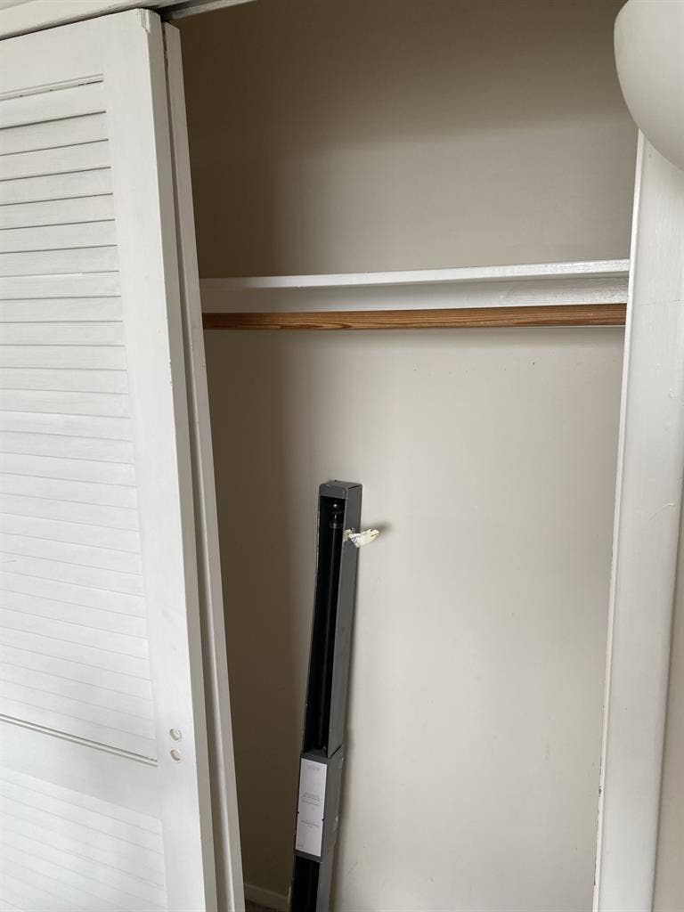 Arlington Condo Room