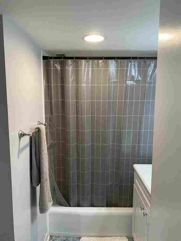 Arlington Condo Room