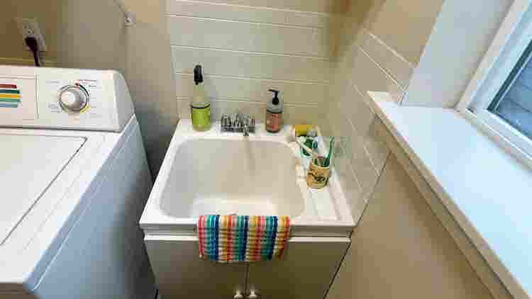 Furnished Room in Issaquah for