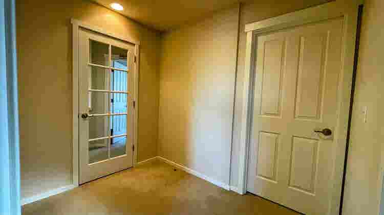 Furnished Room in Issaquah for