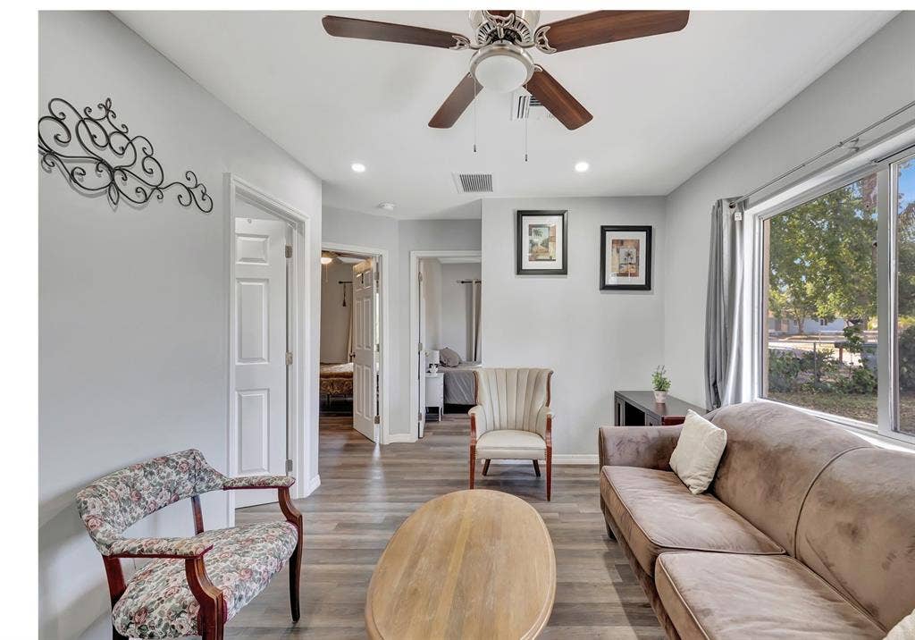 Room for rent/ utilities & WIFI 