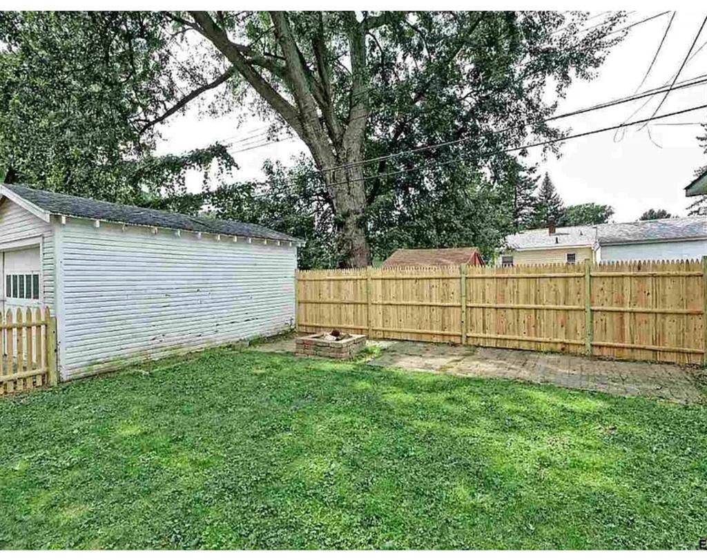 AlbanyLaw - third roommate wanted