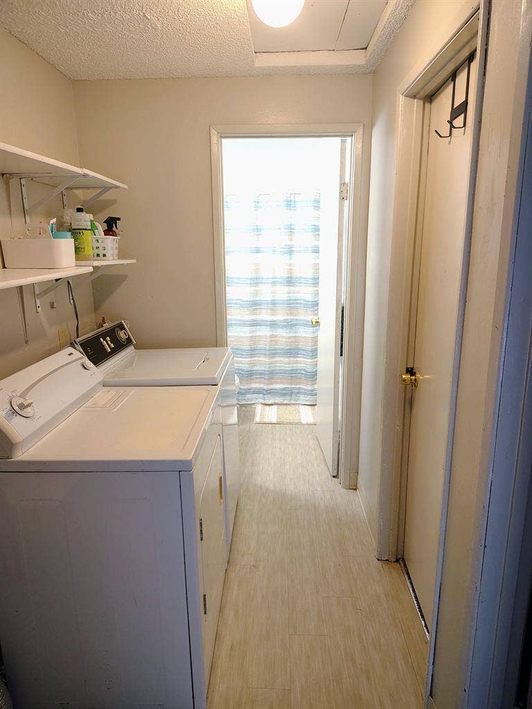 Room for rent, all utilities paid.