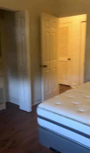 Private room & bathroom