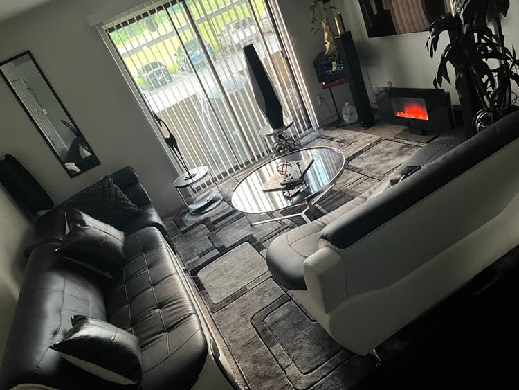 Room for rent $ Sterling Heights mi