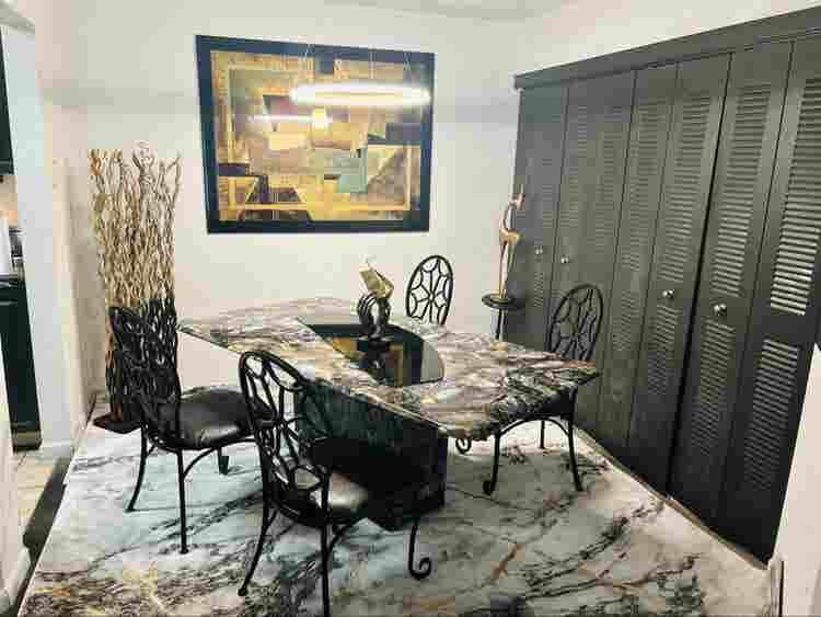 Room for rent $ Sterling Heights mi