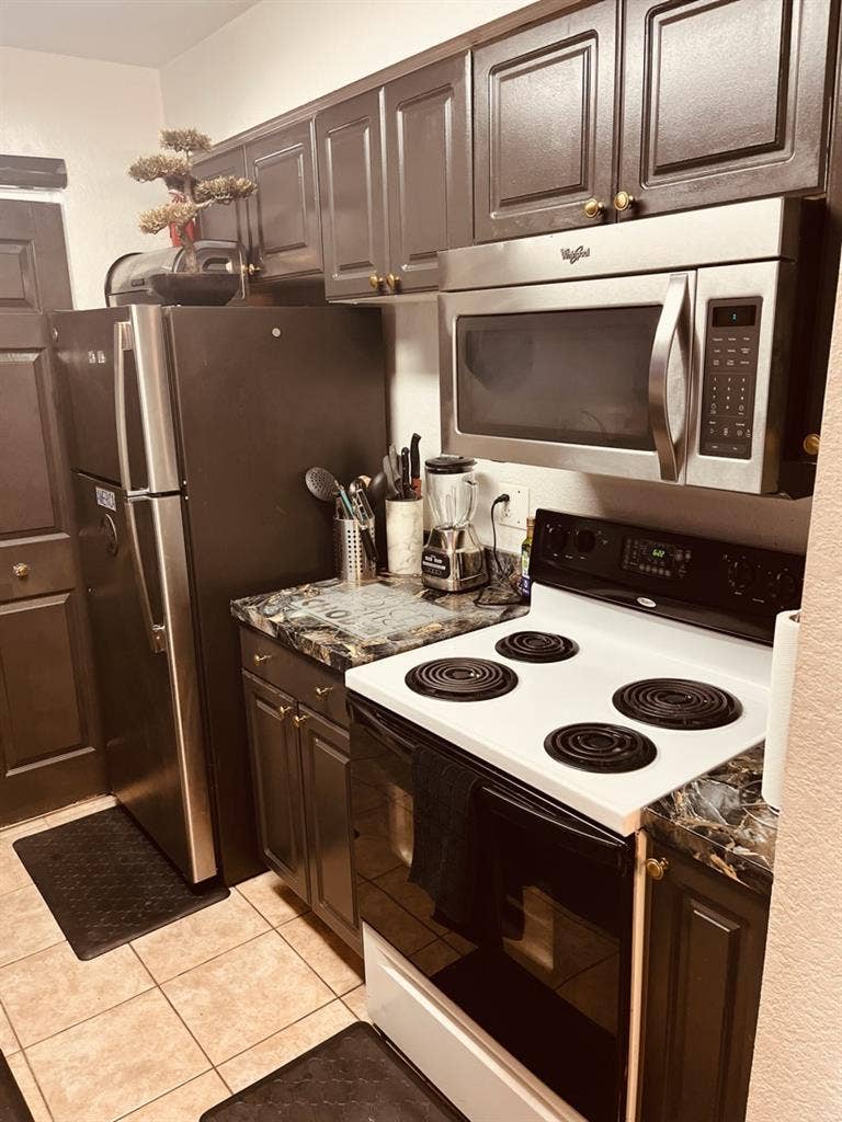 Room for rent $ Sterling Heights