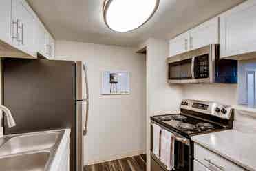 Renovated 2 bedroom and 2 Bathroom