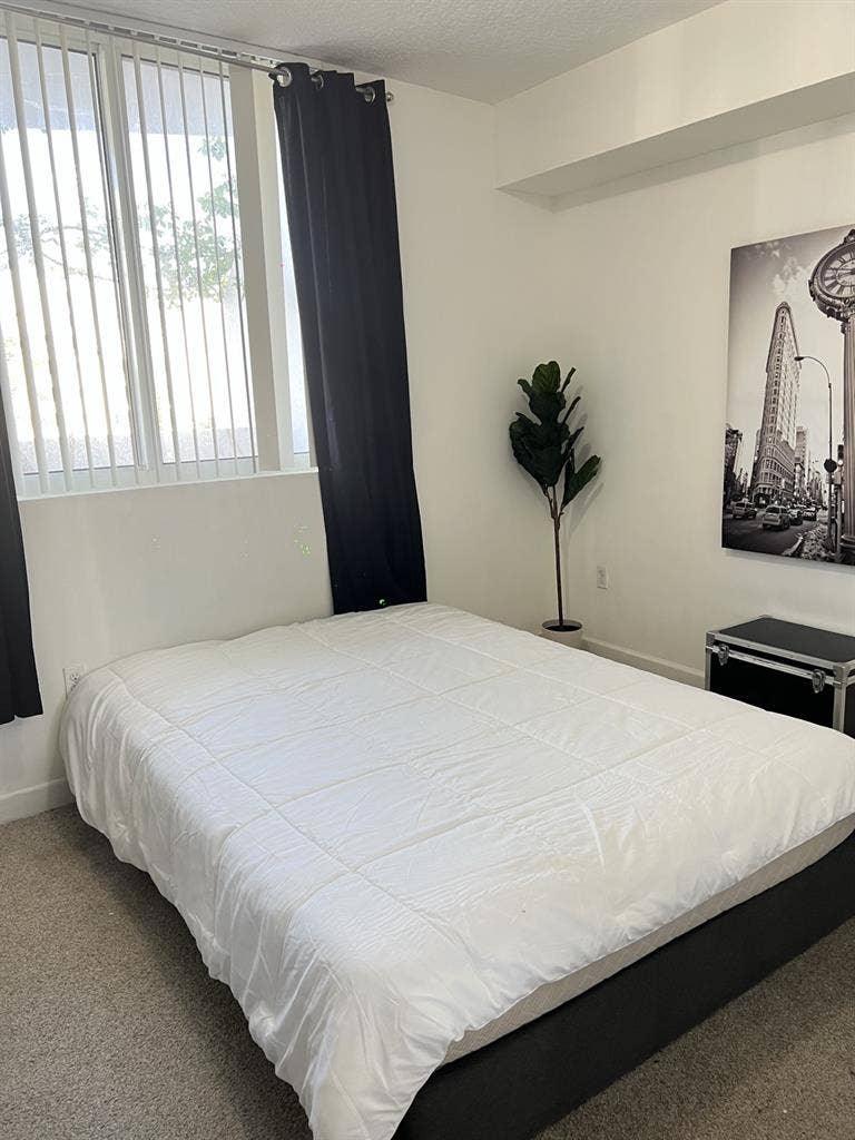 RENTO ROOM AMOBLADA EDGWATER