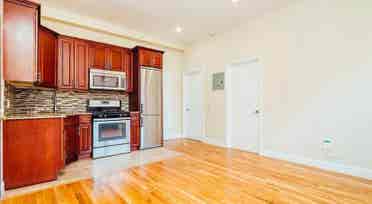 NEWYORK, 1 BHK APARTMENT!