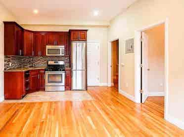 NEWYORK, 1 BHK APARTMENT!