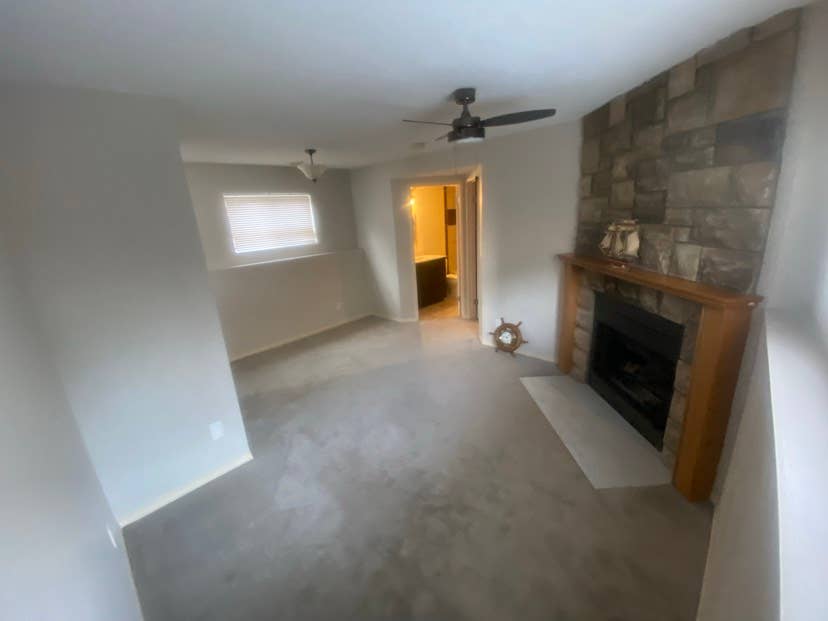 1bedroom, bath and cozy Area 4 Rent