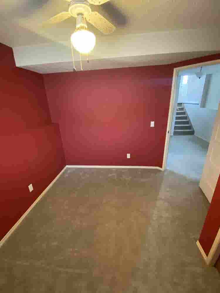 1bedroom, bath and cozy Area 4 Rent