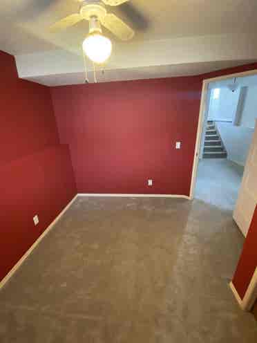 1bedroom, bath and cozy Area 4 Rent