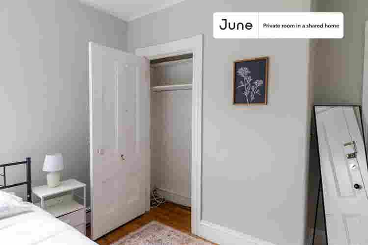 4 BR in Boston