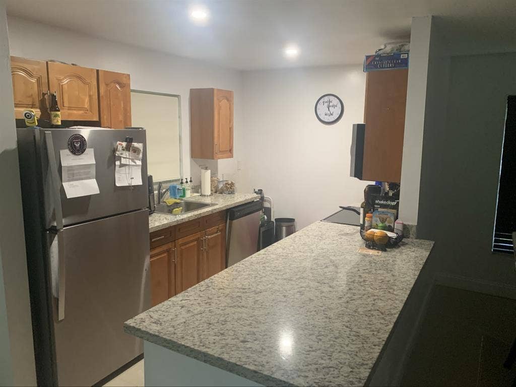 Room for rent in Boca Del Mar area