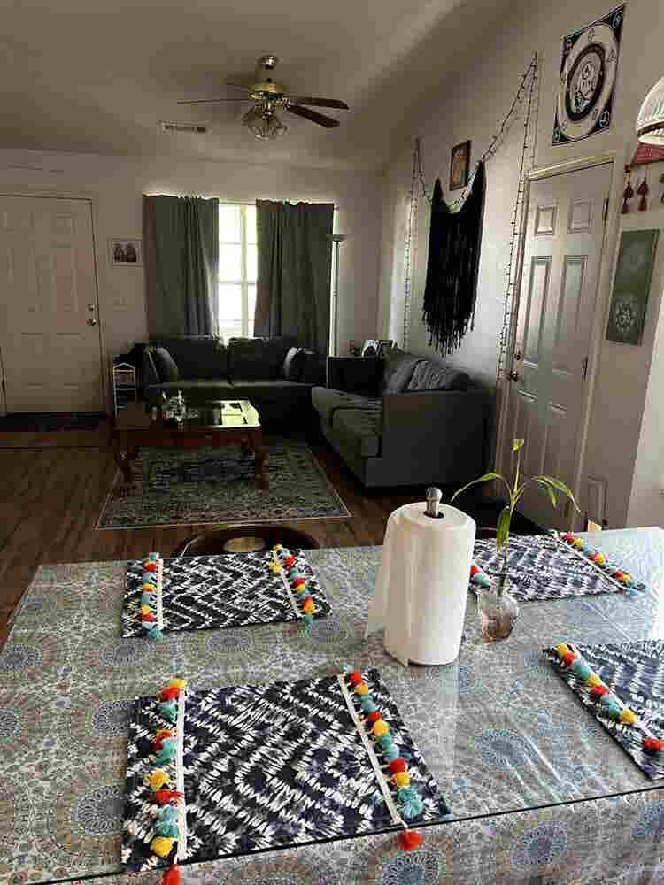 Boho Home - Female Roomie Needed