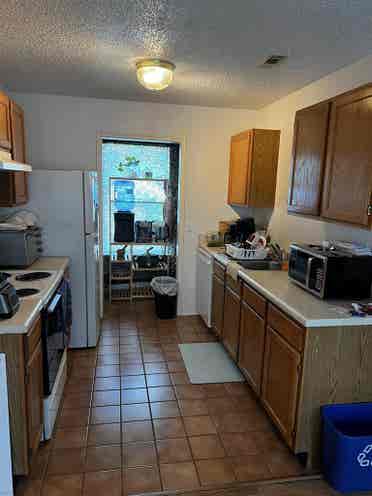 Boho Home - Female Roomie Needed