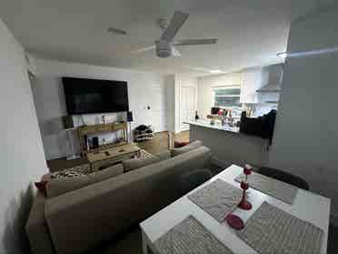 Beautiful Las Olas Apartment
