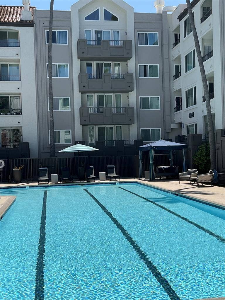 ROOM FOR RENT LA JOLLA (Veranda)
