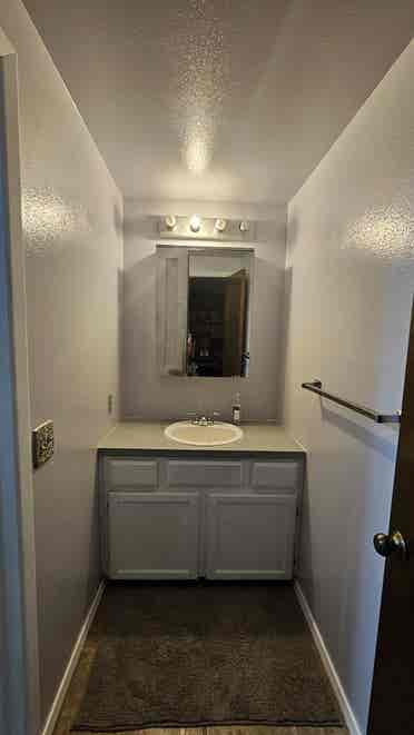 Private Room in townhome for rent