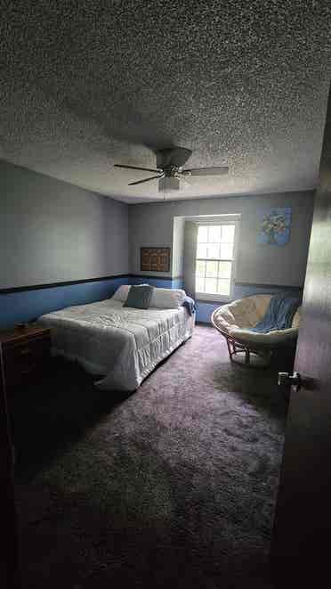 Private Room in townhome for rent