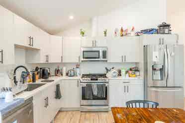 1 BR in Los Angeles