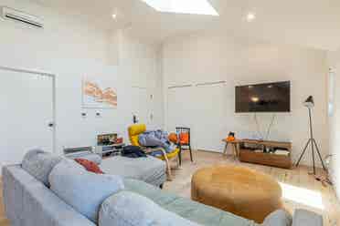 1 BR in Los Angeles