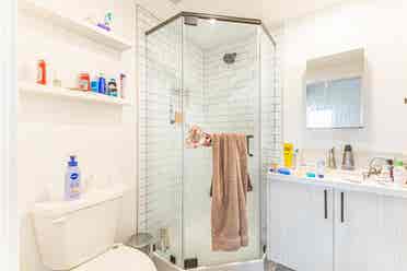 1 BR in Los Angeles