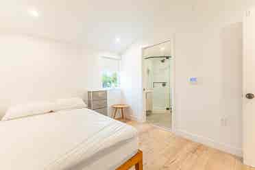 1 BR in Los Angeles