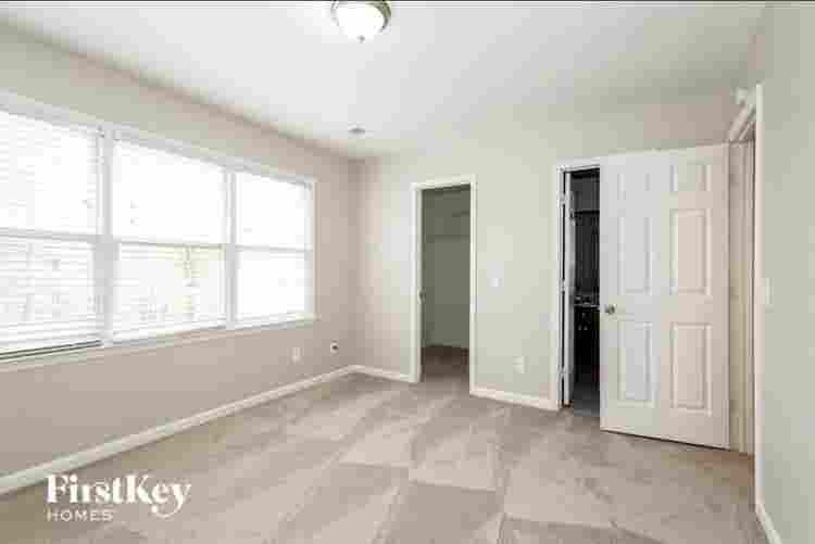Roommate needed $/mo