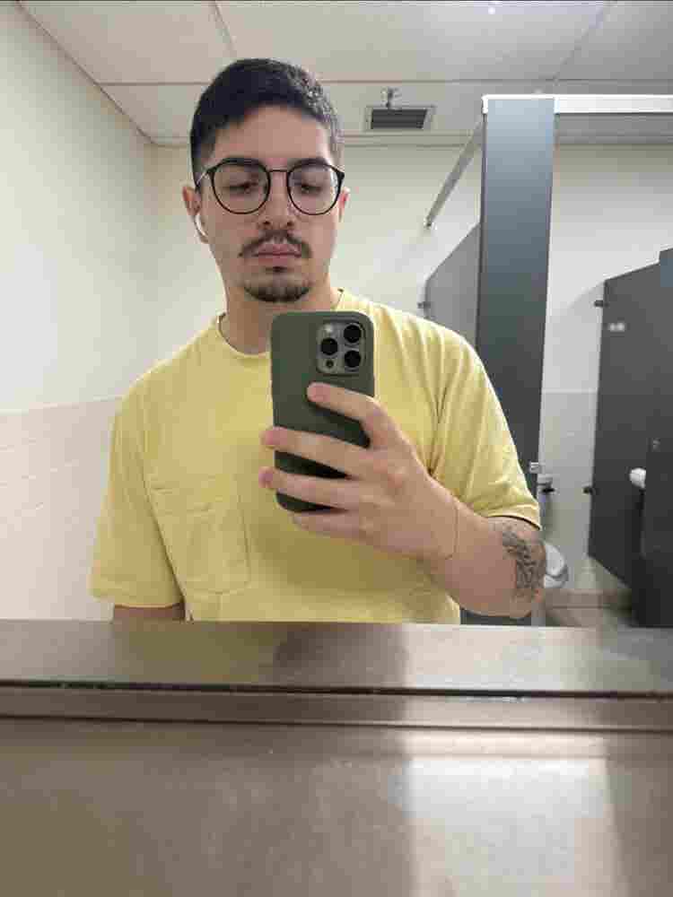 Looking for a roommate