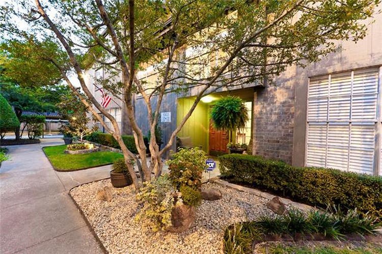 Room+Bath N. Dallas Condo/All Bills