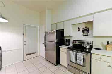 Room+Bath N. Dallas Condo/All Bills
