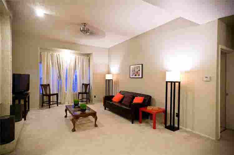 Room+Bath N. Dallas Condo/All Bills