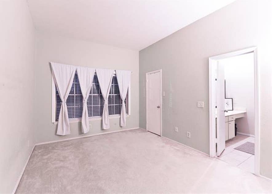 Room+Bath N. Dallas Condo/All Bills