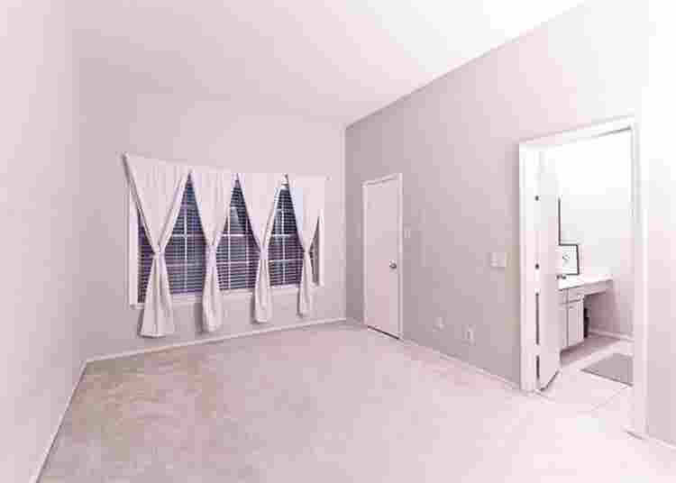 Room+Bath N. Dallas Condo/All Bills