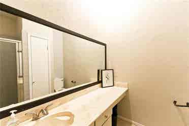 Room+Bath N. Dallas Condo/All Bills