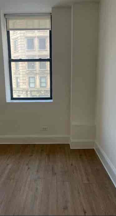 ✨Hottest Deal Room Midtown South✨