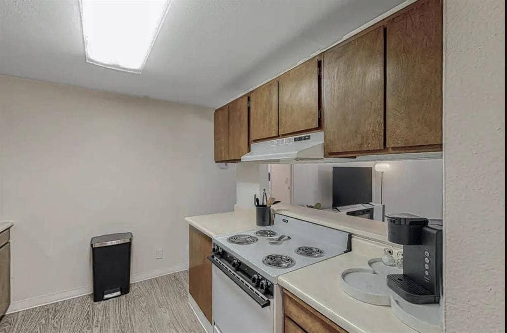 Bath APT. sublease near BSU