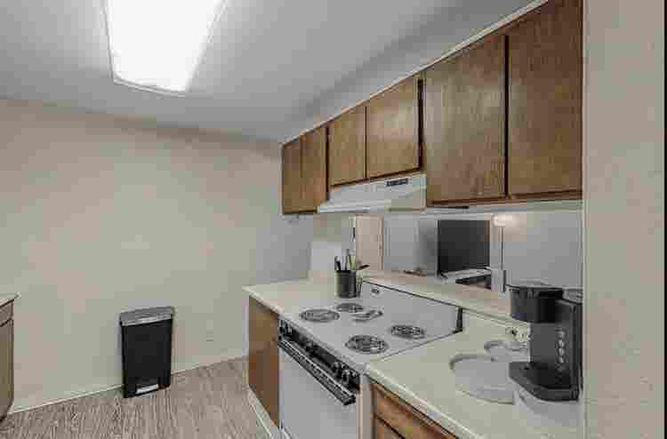 Bath APT. sublease near BSU
