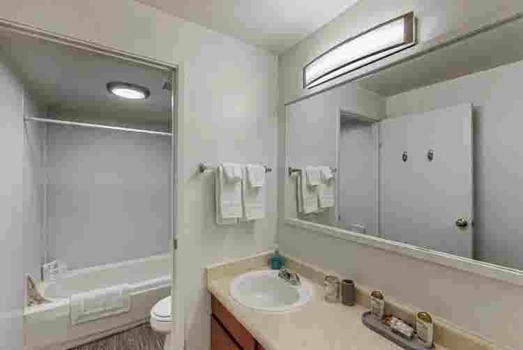 Bath APT. sublease near BSU