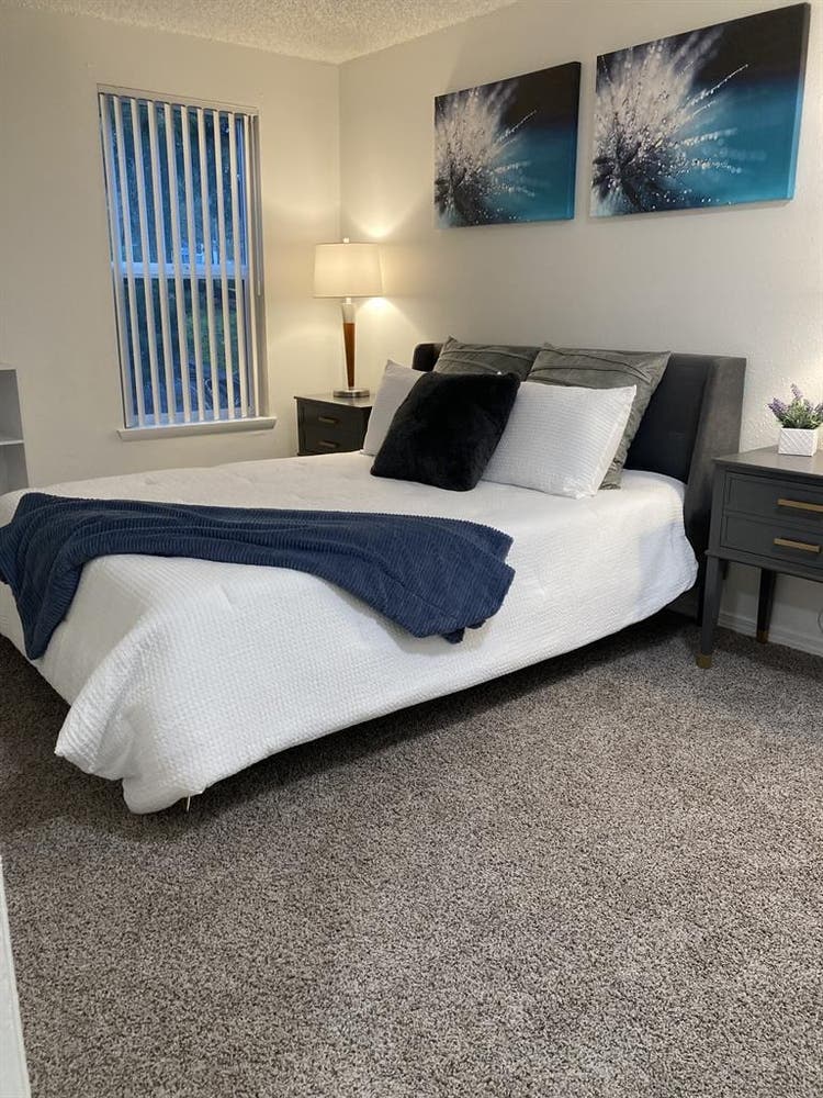 Bath APT. sublease near BSU