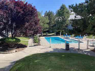 Bath APT. sublease near BSU