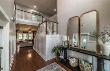 Private Upstairs Room for Rent