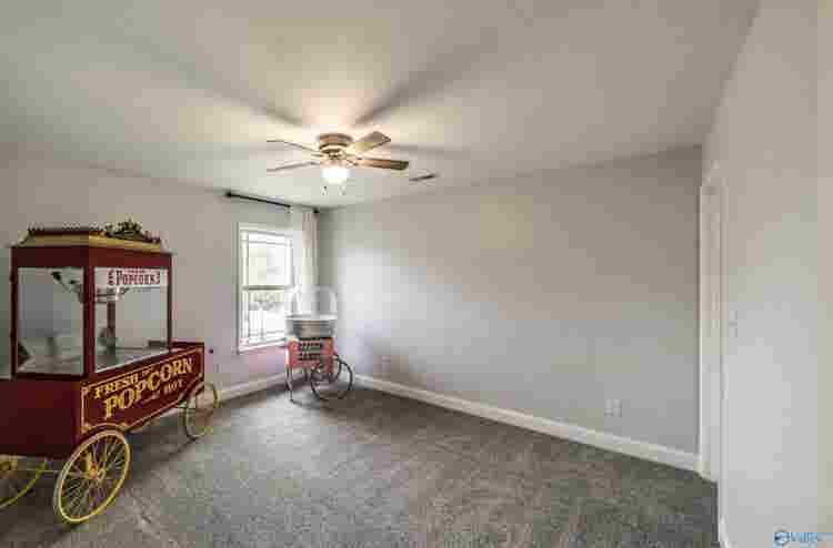 Upstairs Room for Rent