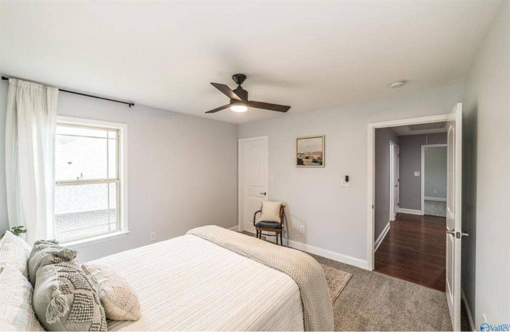 Upstairs Room for Rent