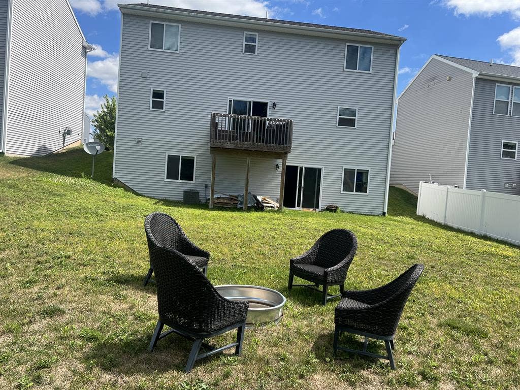 Looking for a couple roommates!