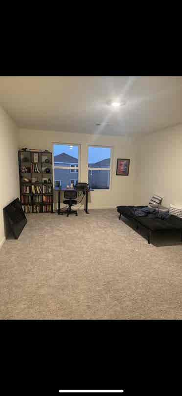 Seeking Respectful Housemate
